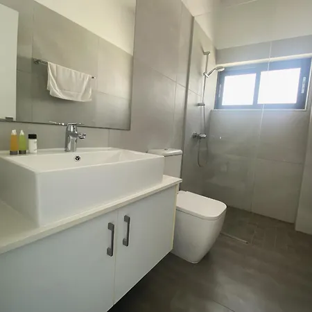 Nissi Pearl * أيا نابا