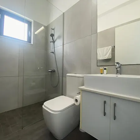 Nissi Pearl * איה נאפה